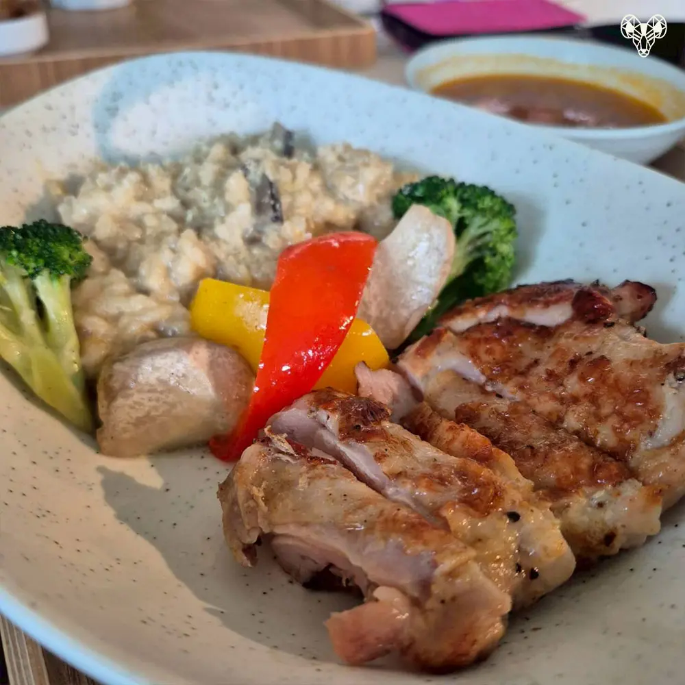 野森動物學校-樹懶時光屋-香煎雞腿排菌菇燉飯