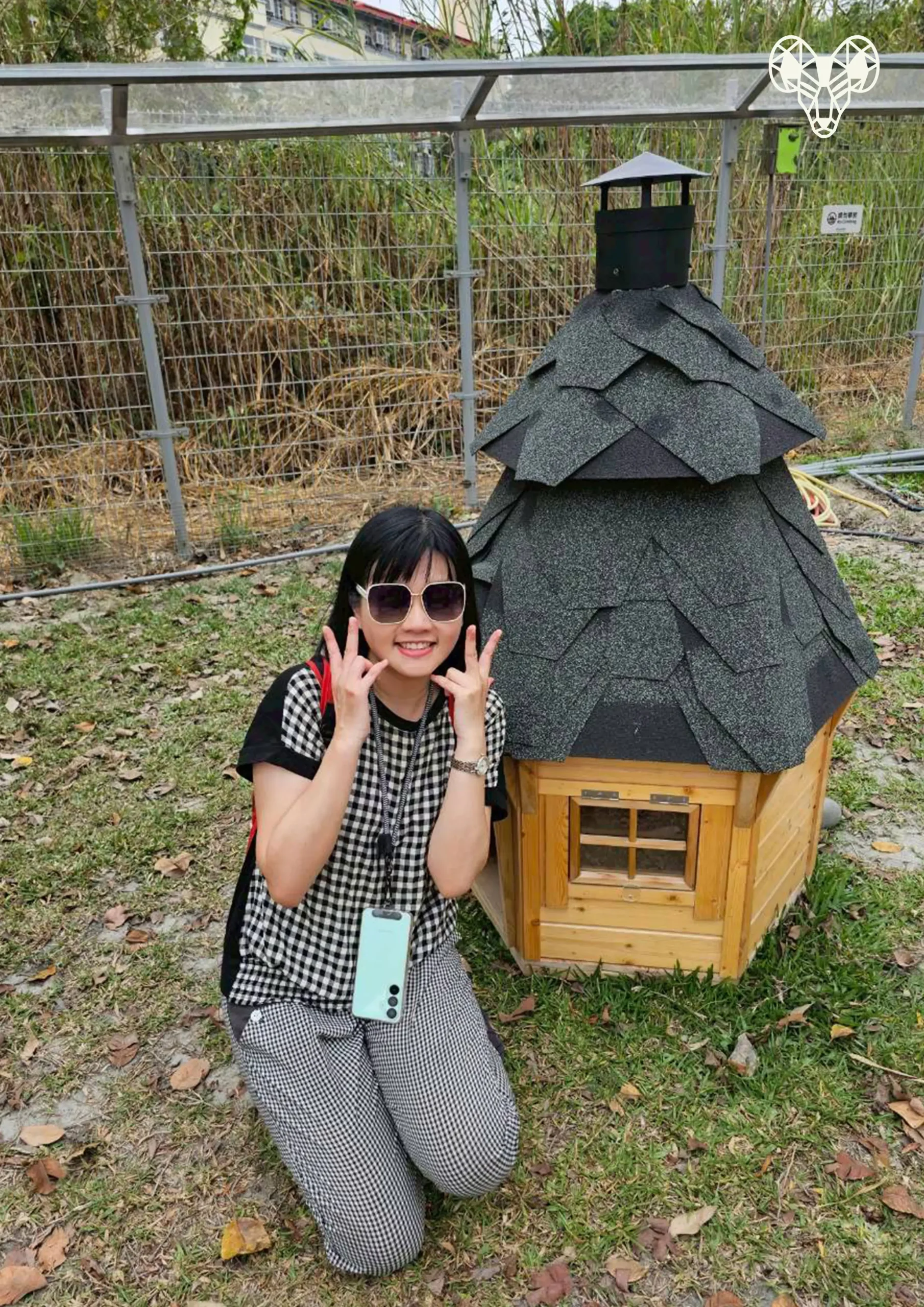 野森動物學校裡草野嘉與狐狸屋的合照